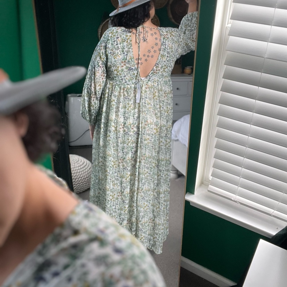 ASOS Floral Maxi Dress in Green and White - Picture 3 of 6